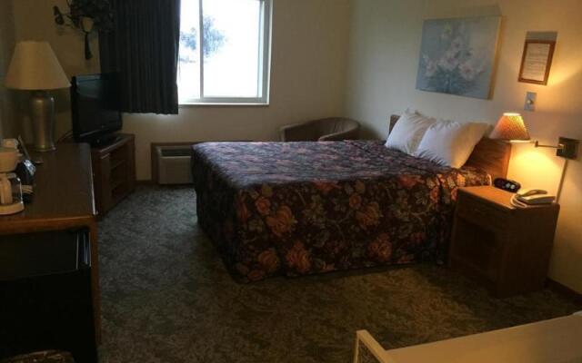 Baymont Inn & Suites ESCANABA