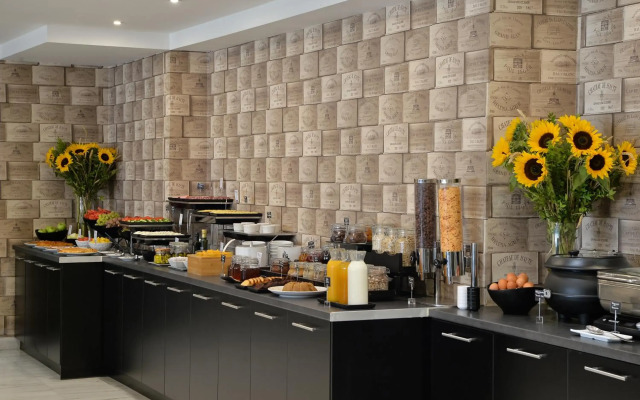 Athenaeum Grand Hotel