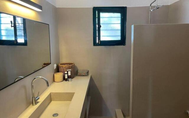 Charming two Bedroom Fisherman's House on Kea
