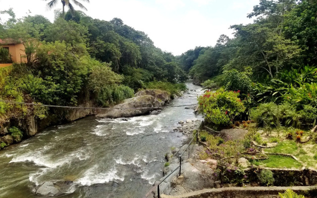 Jarabacoa River Club