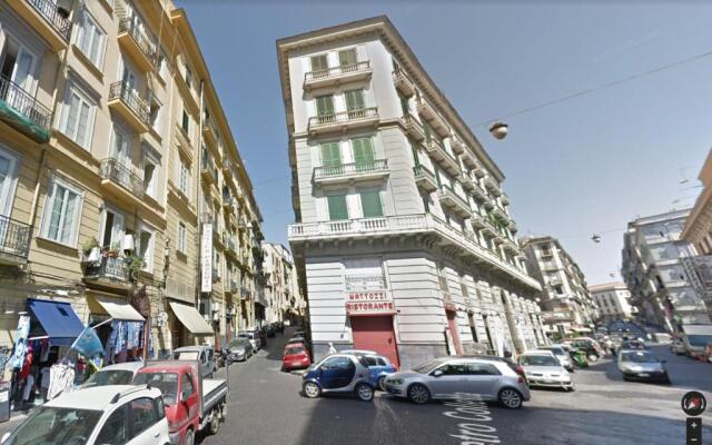 Palazzo Bevilacqua Napoli B&B