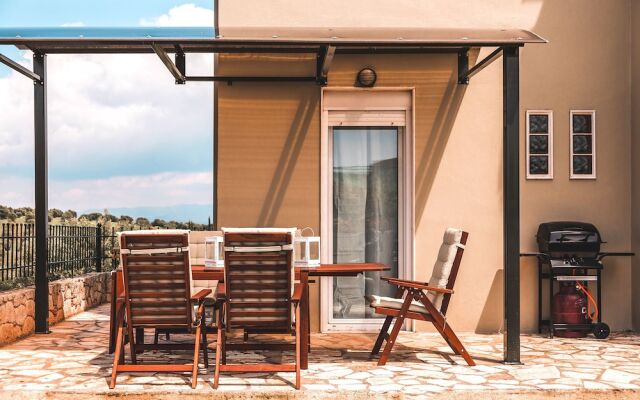 Chloe Apartments by QR booking