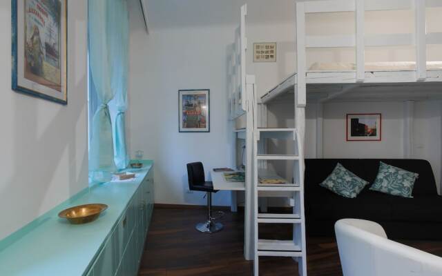 Piazzetta Cornelia Romana