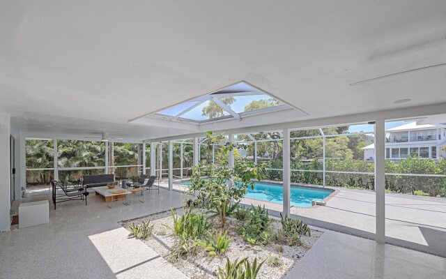 The Windward House 3 Bedroom Home by RedAwning