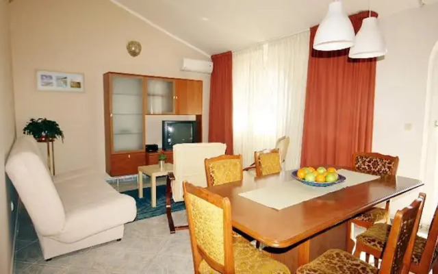 Apartments Villa Loredana 233