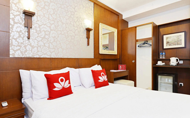ZEN Rooms Cihampelas Otten