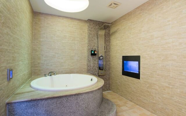 Shihua Motel