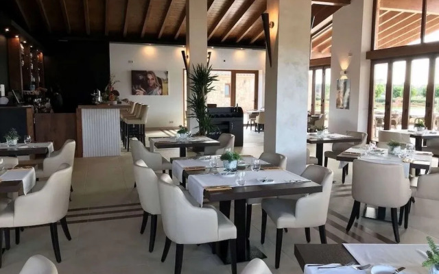 VMG Private Suites - Adults Only