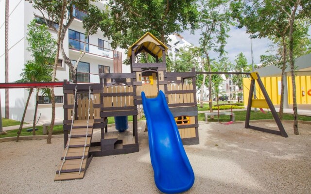 Breezy & Bright Full Apartment