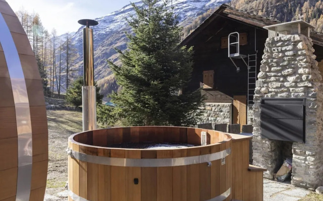 Lavish Apartment With Sauna