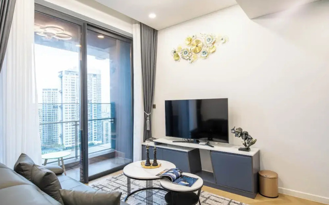 Parkland Riverside Luxury Vacation