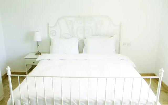 Spacious Apartment Retreat