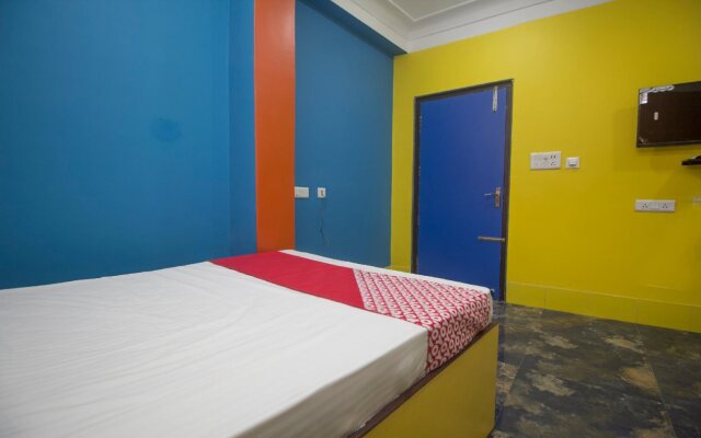 Relax Lodge By OYO Rooms