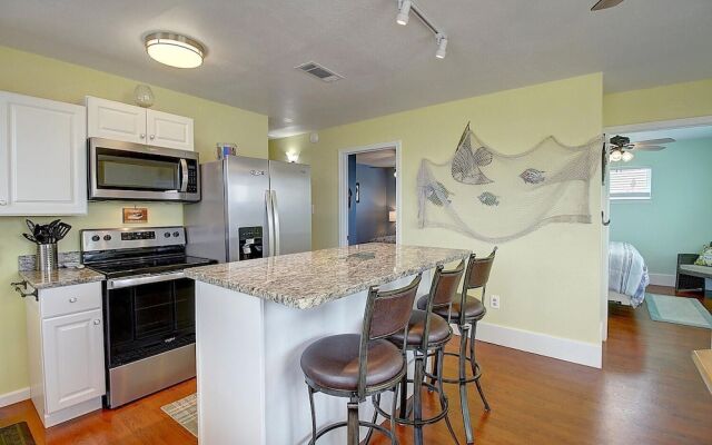 Flagship Home in Copano Bay by Redawning