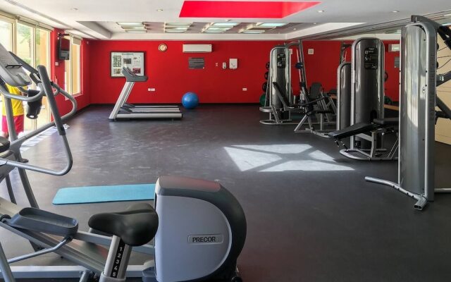 Spacious 1BR in The Greens!