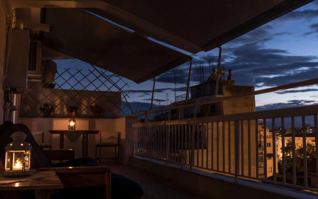 Top floor apartment at the city center