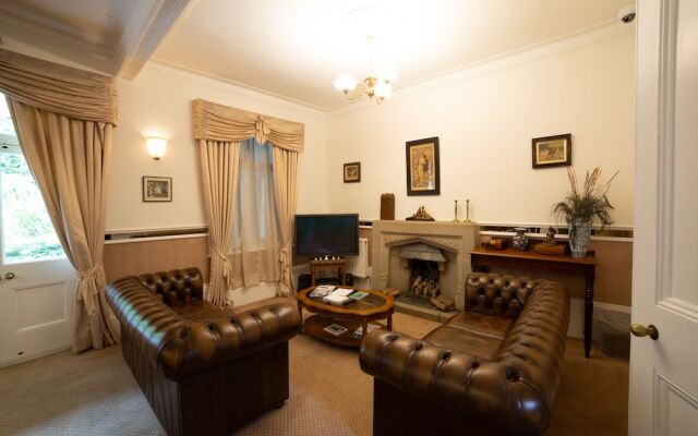 Fines Bayliwick Country House
