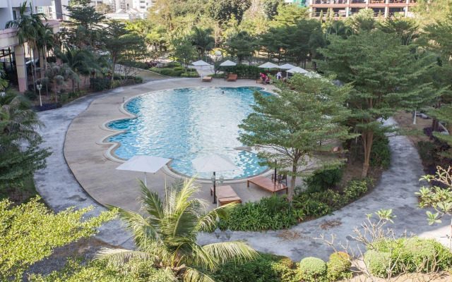 R-Con Wong Amat Suite