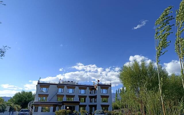 Ratna Hotel Ladakh