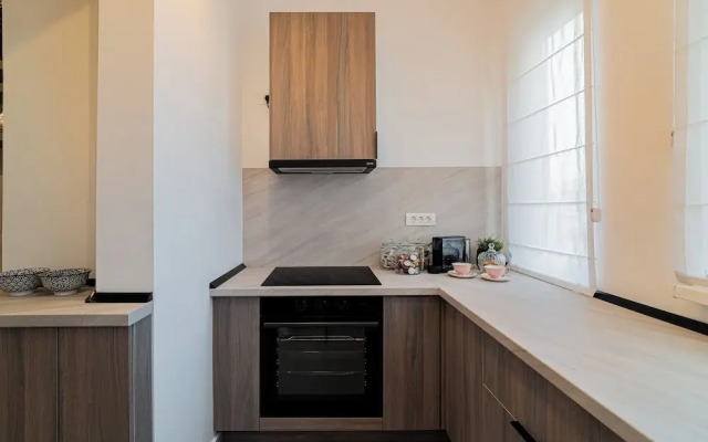 Loggia & Luxe 5BR Penthouse in Universitatii Area