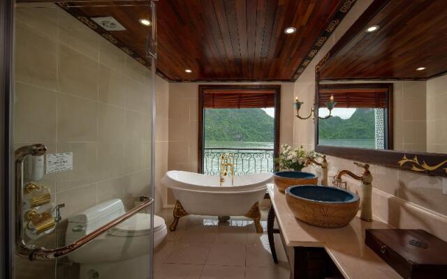 Indochine Cruise Lan Ha Bay