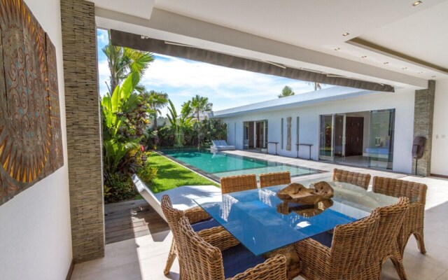 Private Villa in Seminyak 1156