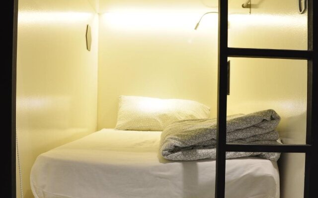 Beary Nice Pod Hostel