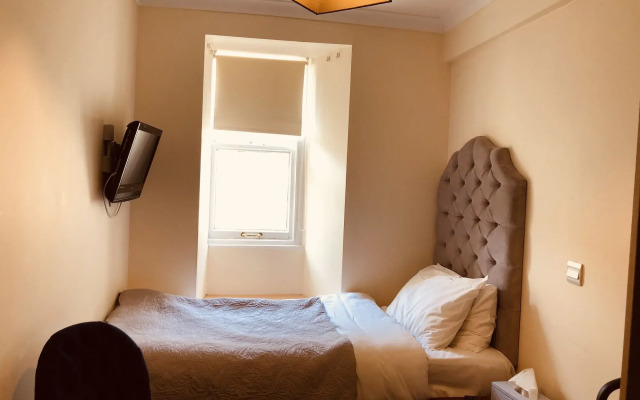 Allison House 17