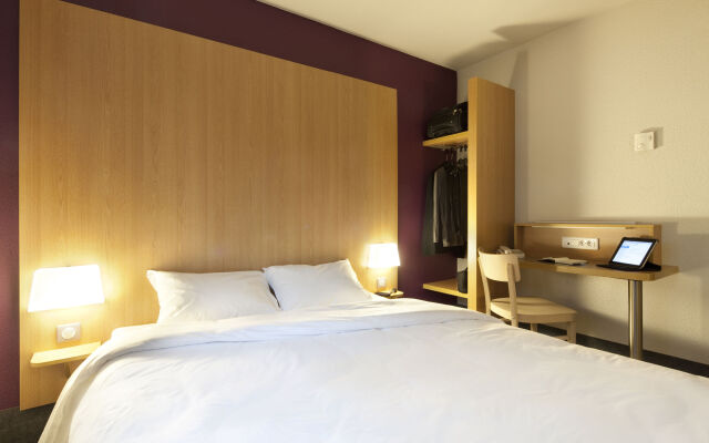 B&B HOTEL Pau Lescar