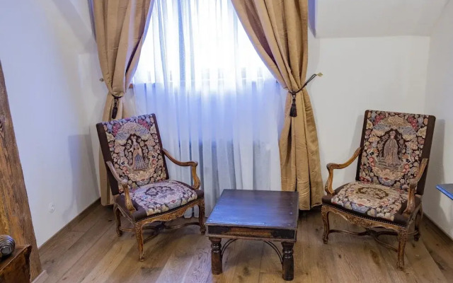 The Throne Boutique Hotel