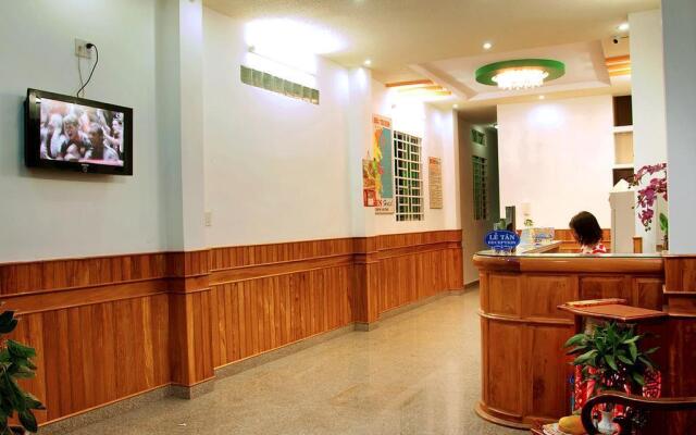 Queen Hotel Tran Phu