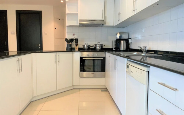 DHLA - Modern 2BR balcony in Marina