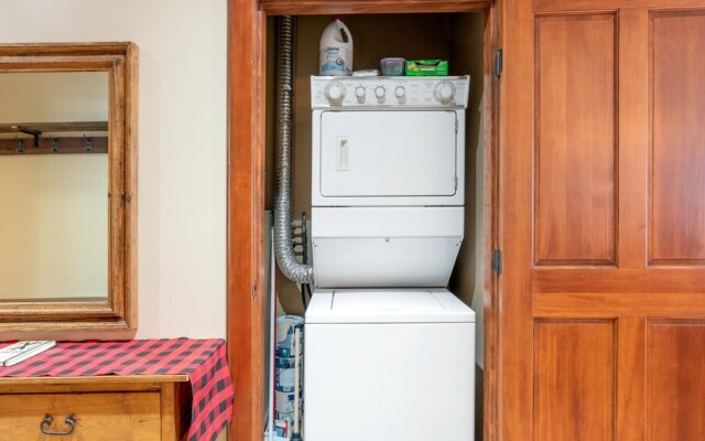 Mountain Time-spacious, Private Hot Tub,great View