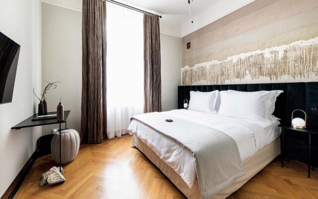 Zola Hotel - Palais de Bohème