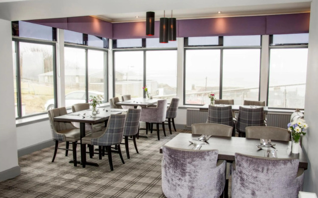 The Knowes Hotel & Restaurant
