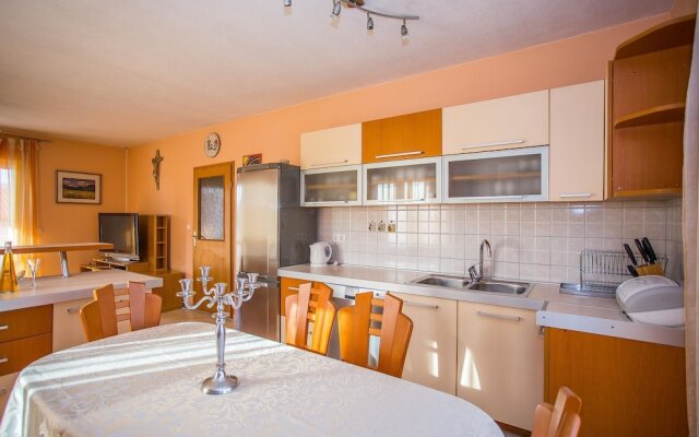 Apartment Zoki i Goga / Two Bedroom