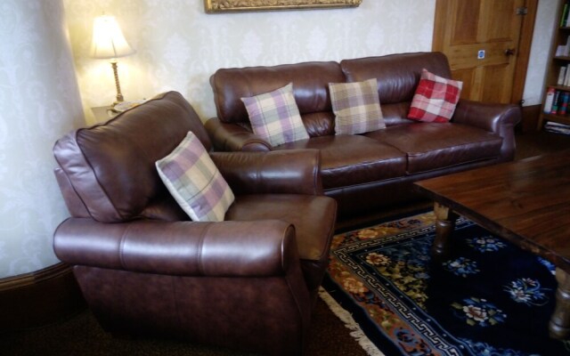 Dunallan House