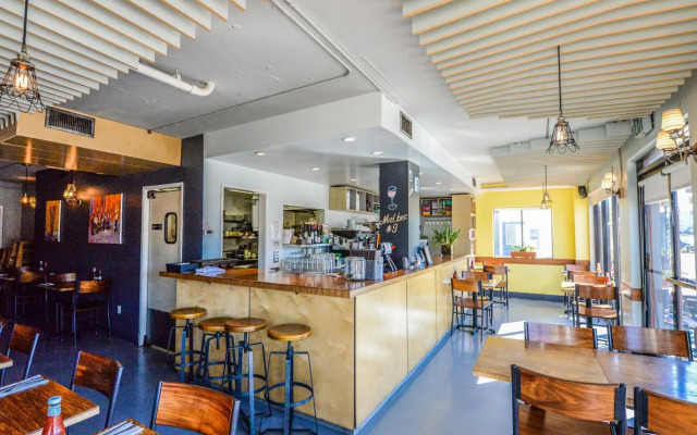 Travelodge by Wyndham Culver City
