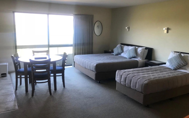 Earnslaw Lodge – Guest Rooms – Queenstown
