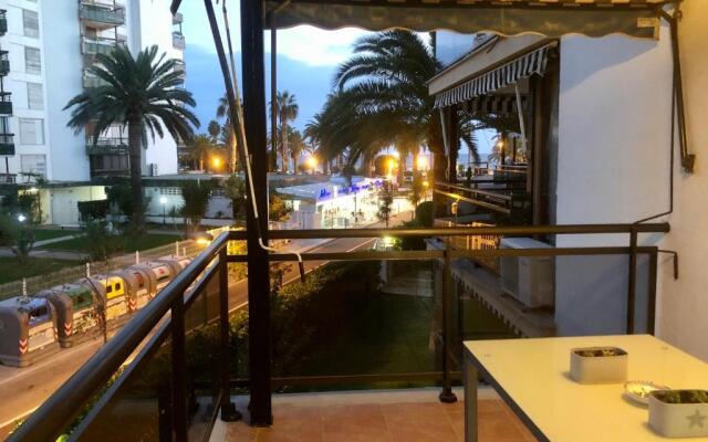 SALOU 1 linia de mar 3 baños 3 hab.WIFI 110m2