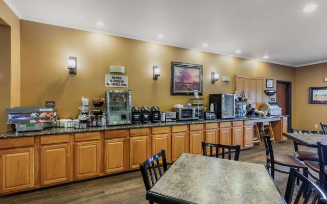 Best Western Plus Red River Inn