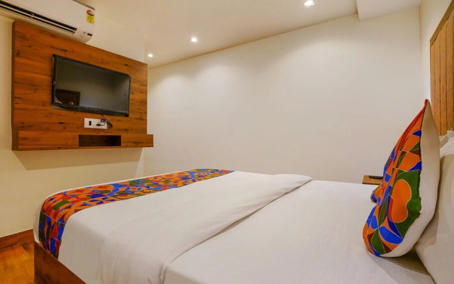 Fabhotel Royal Palace I