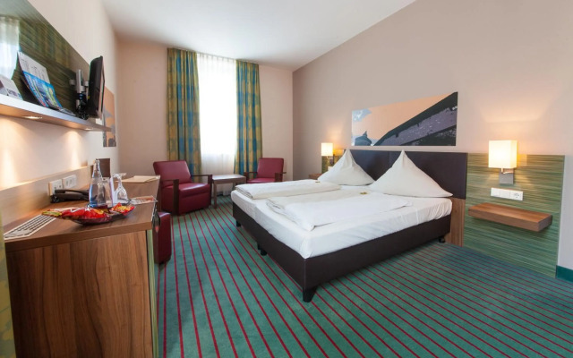 NOVINA HOTEL Tillypark