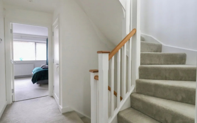 66A Danecourt Road