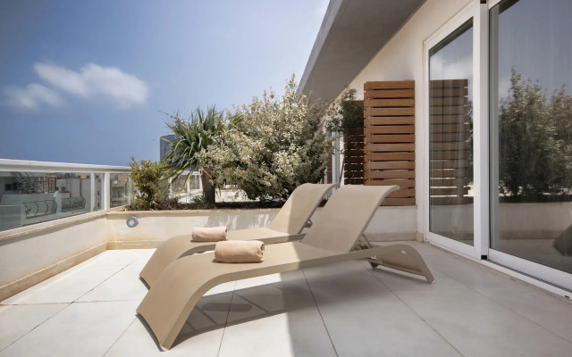 The George, Urban Boutique Hotel