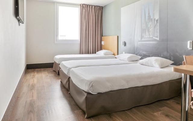 B&B HOTEL CHARTRES Océane