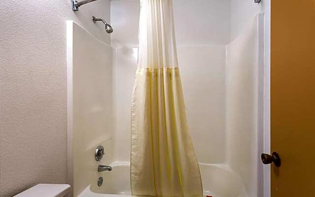 Rodeway Inn & Suites Birmingham I-59 exit 134