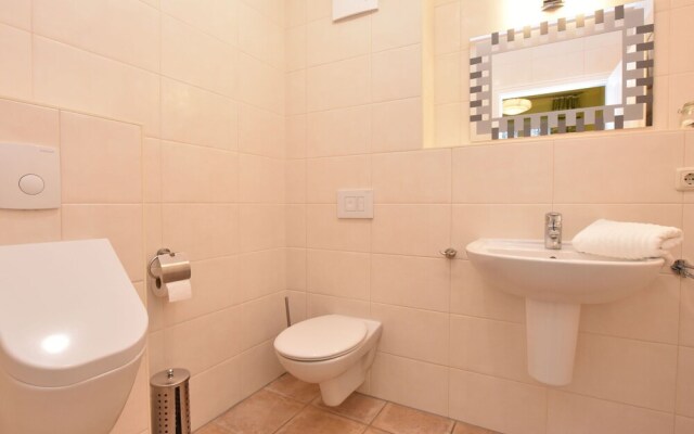 Spacious Holiday Home in Heiligendamm near Forest