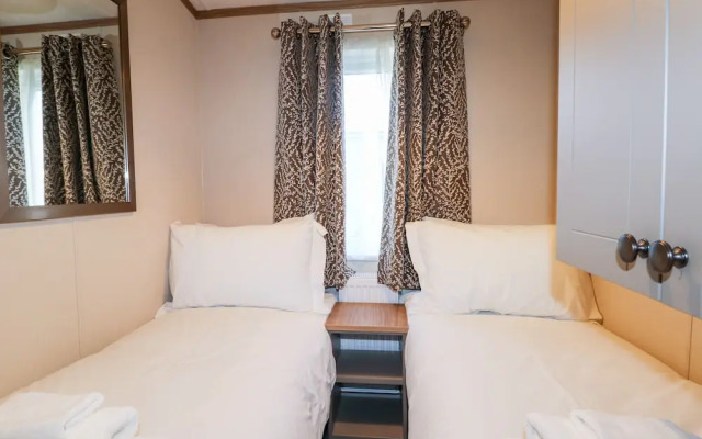 Chichester Lakeside Holiday Park