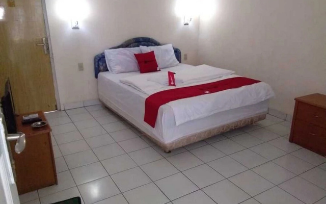 Hotel Surya Wisata by RedDoorz